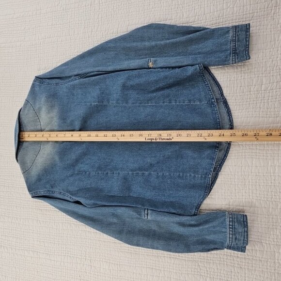Passport Medium Wash Denim Shirt Women's Medium Pearl Snap Buttons EUC Western - Picture 12 of 14